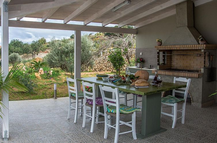 Vakantiehuis Familienvilla mit Panoramapool und Panoramablic