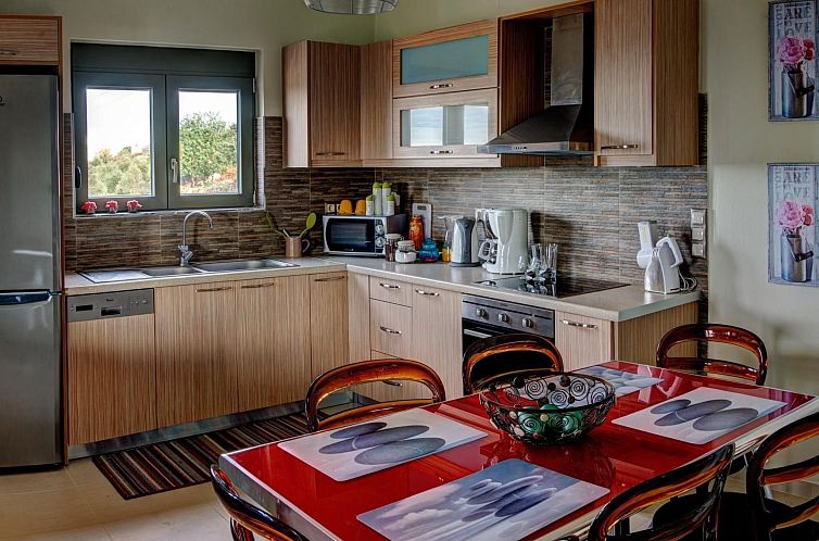 Vakantiehuis Familienvilla mit Panoramapool und Panoramablic