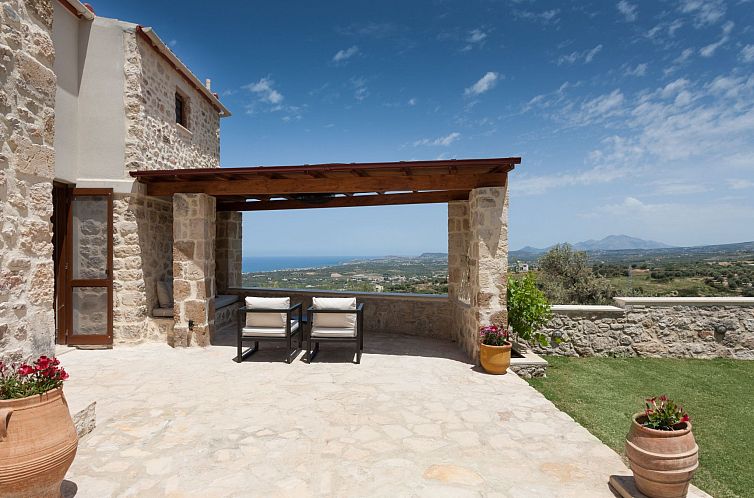 Vakantiehuis Ali Vafi's Villa - Beheizter Jacuzzi und Innenp