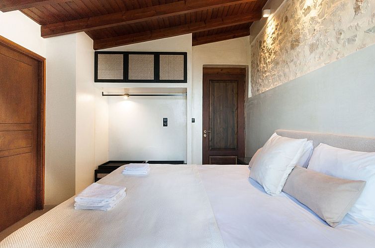Vakantiehuis Ali Vafi's Villa - Beheizter Jacuzzi und Innenp