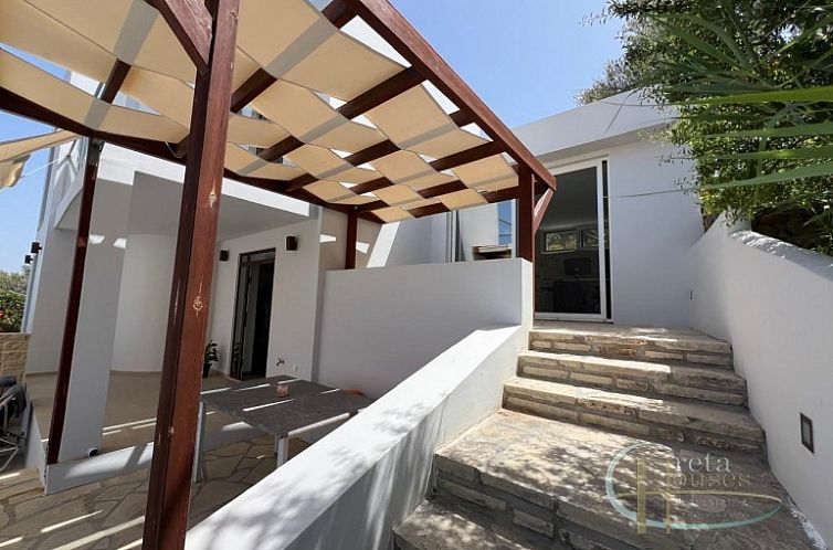 Vrijstaande woning in Listaros