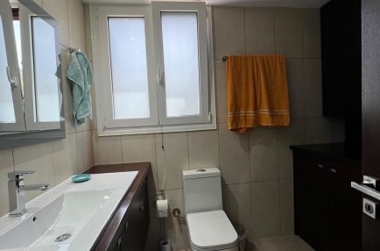 Vrijstaande woning in Listaros