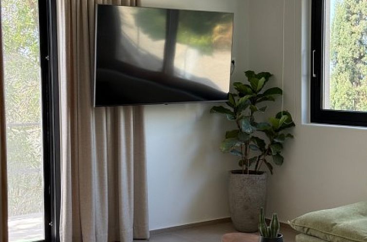 Vrijstaande woning in Listaros
