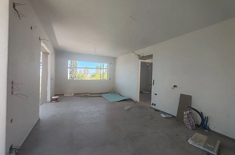 Vrijstaande woning in Listaros
