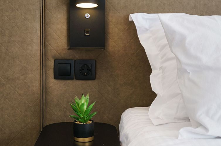 Vakantiehuis Neue Charavgi Suite mit Jacuzzi, 40m vom Strand