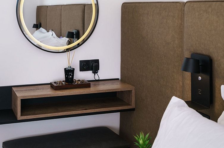 Vakantiehuis Neue Charavgi Suite mit Jacuzzi, 40m vom Strand