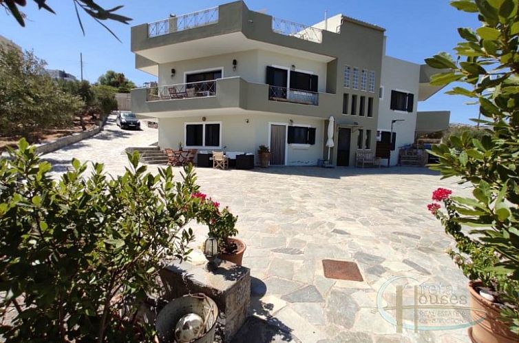 Vrijstaande woning in Agia Pelagia