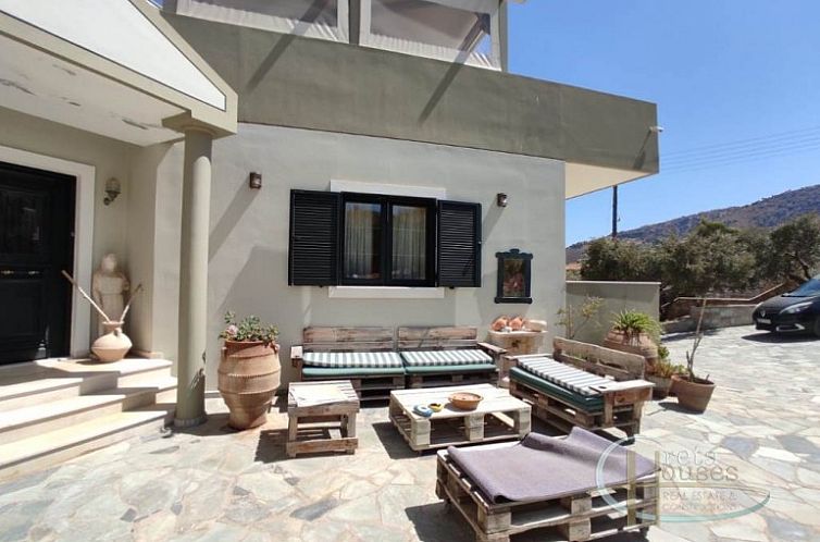 Vrijstaande woning in Agia Pelagia