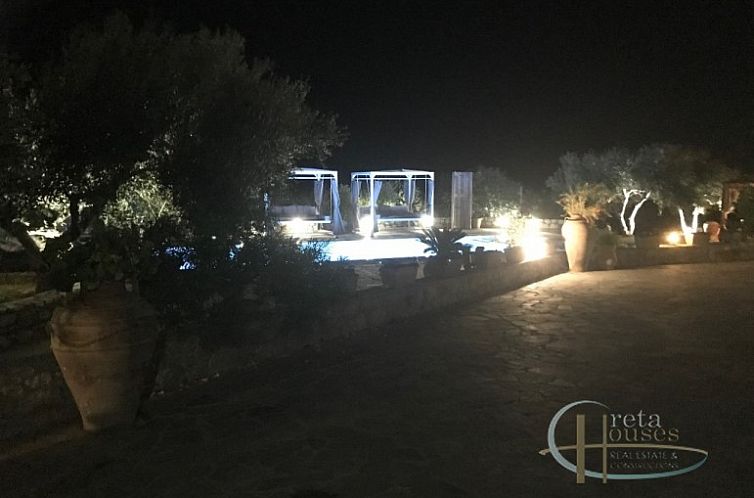 Vrijstaande woning in Agia Pelagia