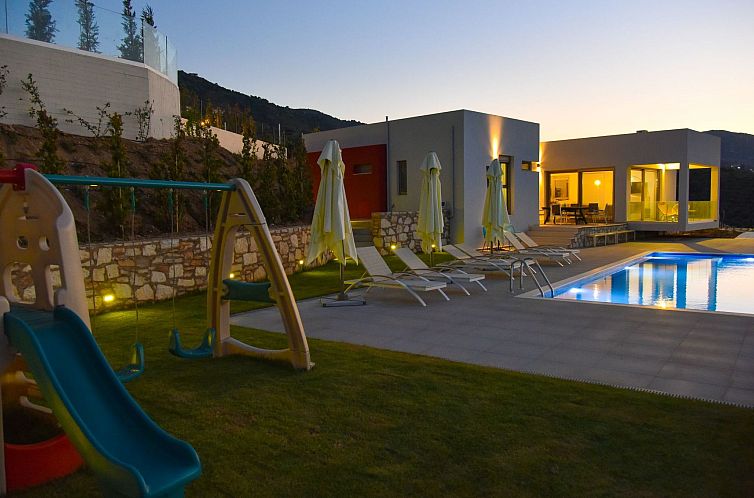 Vakantiehuis "Villa Kallia" mit Infinity-Pool