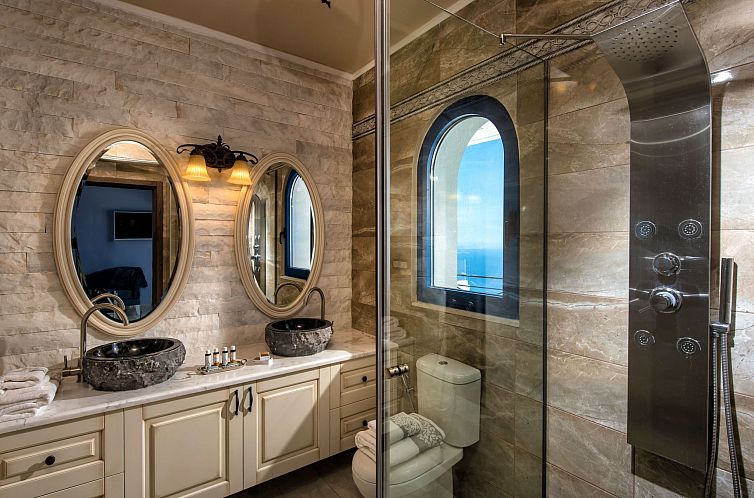 Vakantiehuis VILLA SANTORINI, WEIN DUNKLES MEER VILLEN