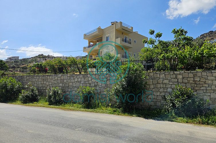 Geschakelde woning in Agia Pelagia