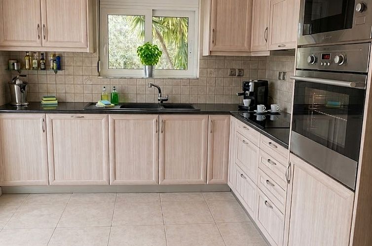 Vrijstaande woning in alikianos