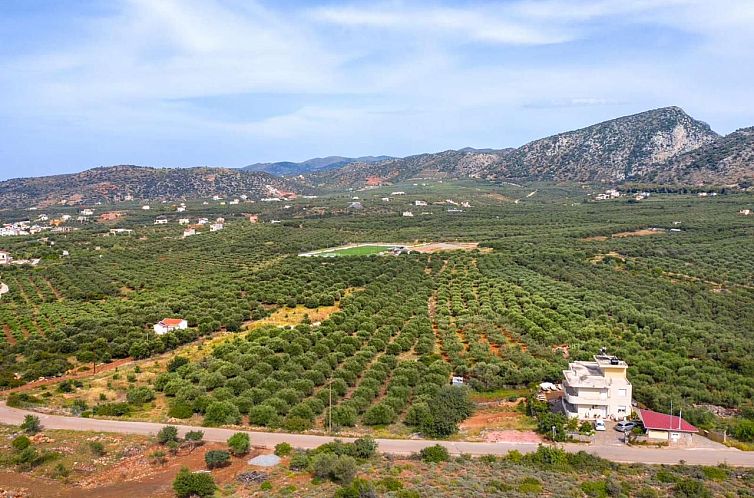 Vrijstaande woning in Sisi
