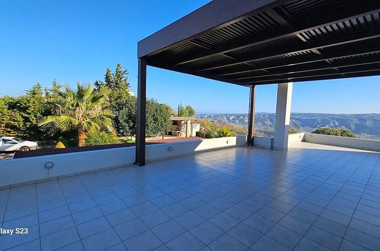 Vrijstaande woning in Heraclion Cretes, Agia Triada