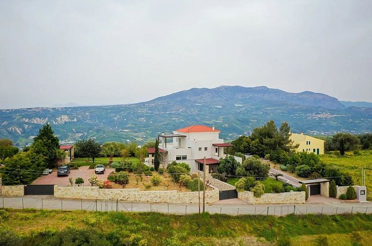 Vrijstaande woning in Heraclion Cretes, Agia Triada