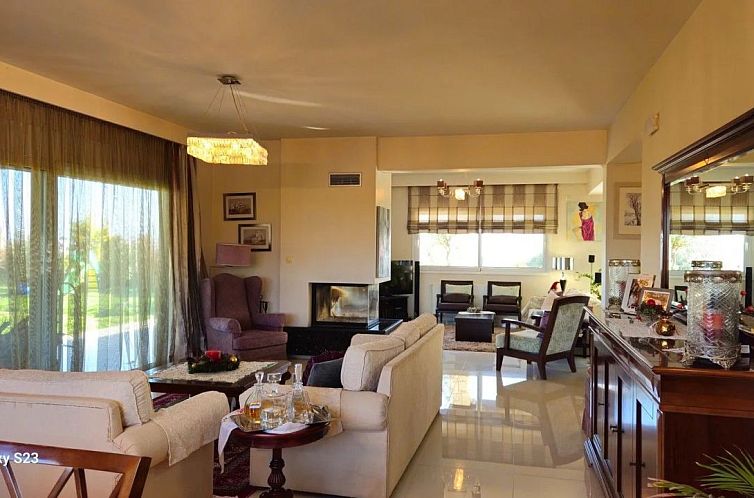 Vrijstaande woning in Heraclion Cretes, Agia Triada