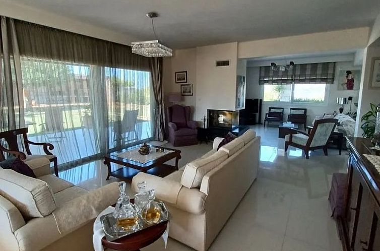 Vrijstaande woning in Heraclion Cretes, Agia Triada