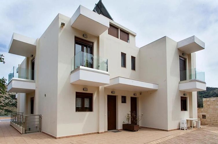 Vrijstaande woning in Heraclion Cretes, Agia Triada