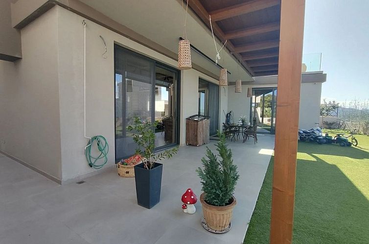 Vrijstaande woning in Heraclion Cretes, Agia Triada