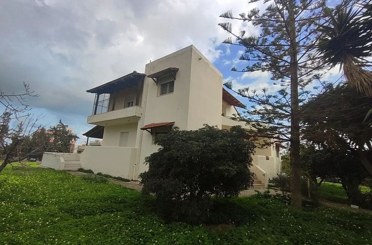 Vrijstaande woning in Heraclion Cretes, Agia Triada