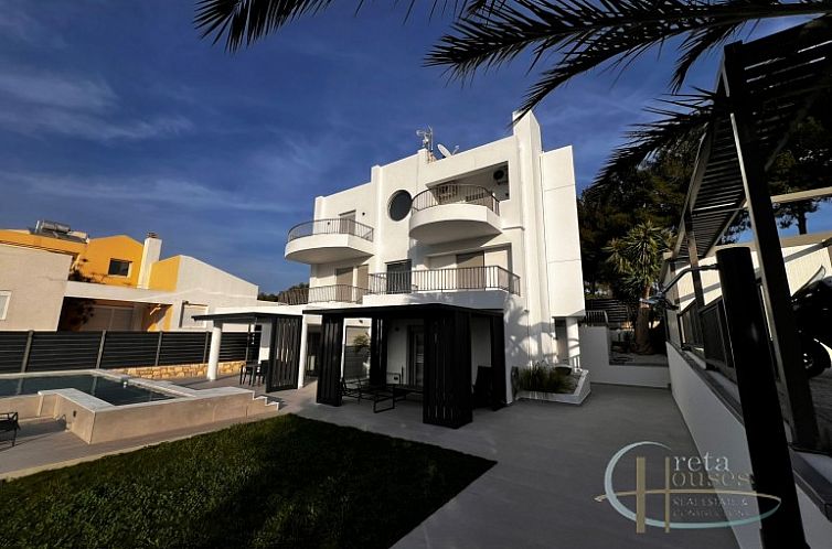 Vrijstaande woning in Heraklion