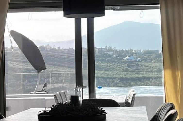 Vrijstaande woning in Heraklion