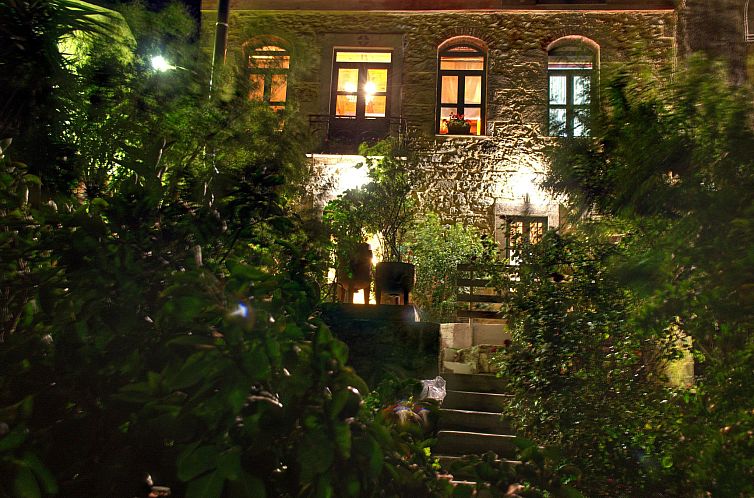 Vakantiehuis Villa Elborgini in den Außenbezirken von Herak