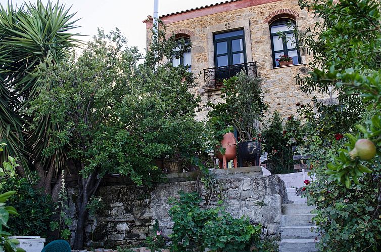 Vakantiehuis Villa Elborgini in den Außenbezirken von Herak