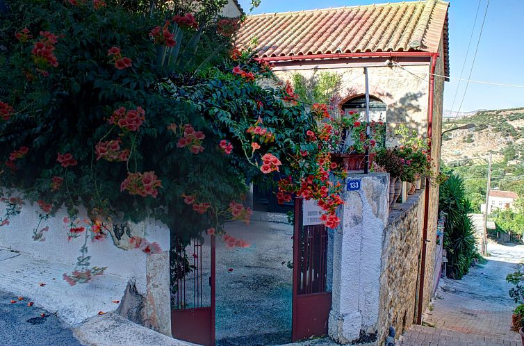 Vakantiehuis Villa Elborgini in den Außenbezirken von Herak