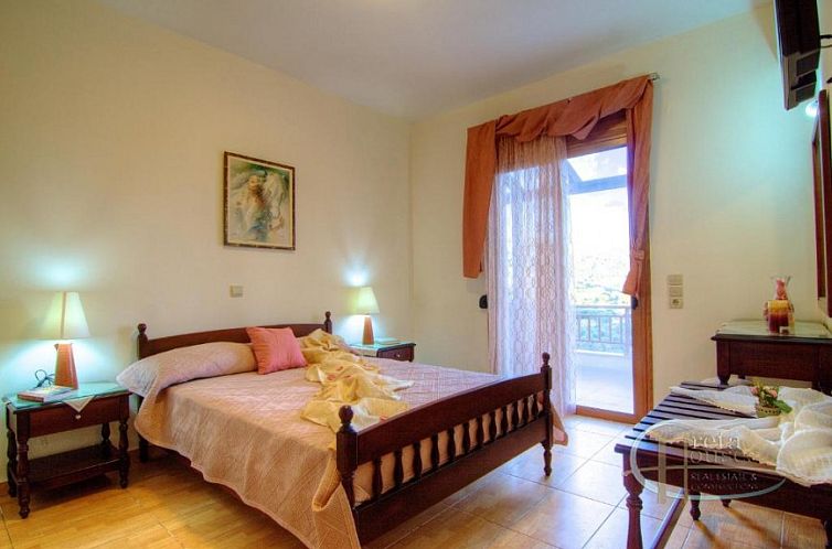 Vrijstaande woning in Triopetra