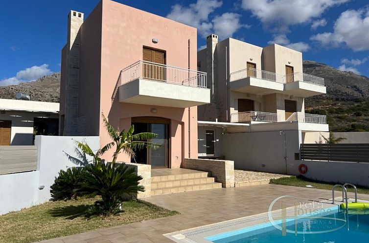 Vrijstaande woning in Triopetra