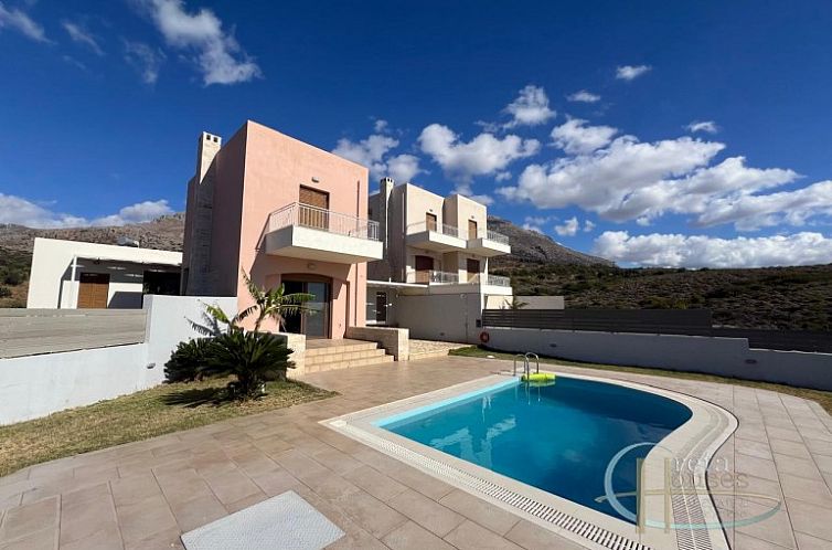 Vrijstaande woning in Triopetra