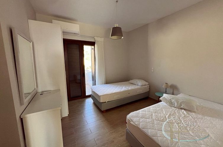 Vrijstaande woning in Triopetra