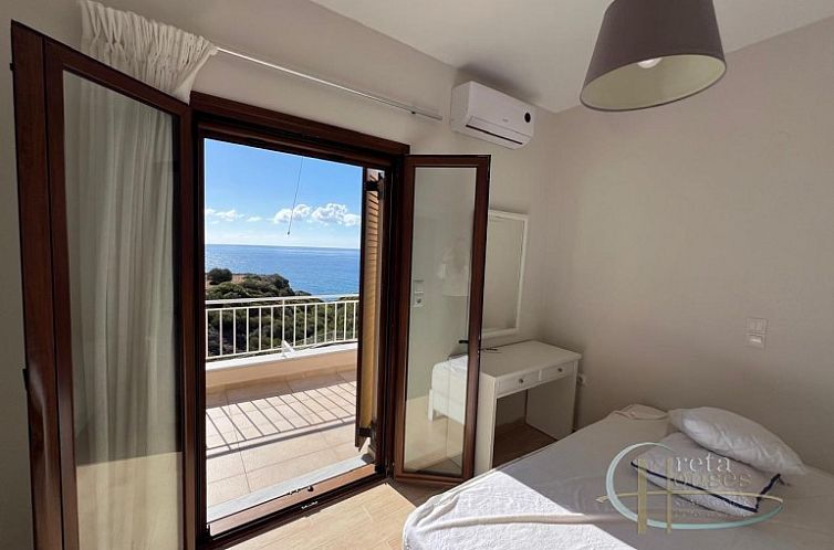 Vrijstaande woning in Triopetra