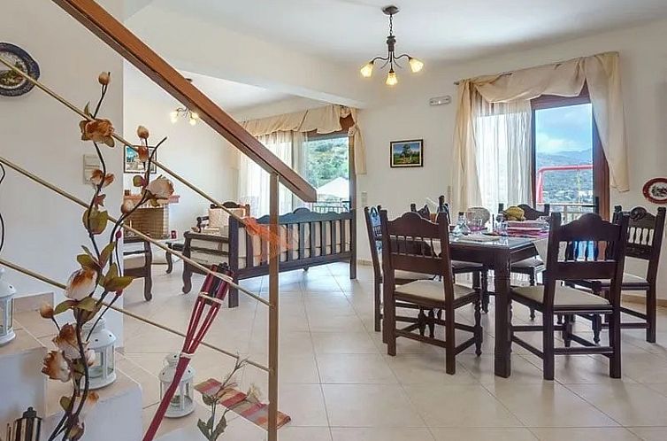 Vrijstaande woning in Triopetra