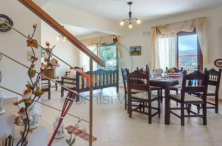 Vrijstaande woning in Triopetra