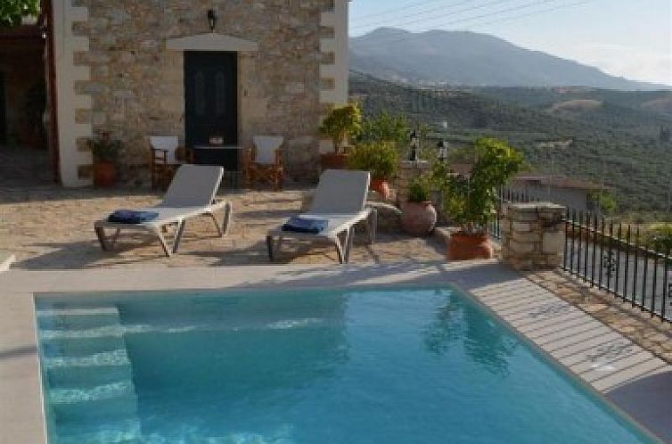 Vrijstaande woning in Peri