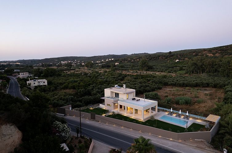 Vrijstaande woning in Vouves