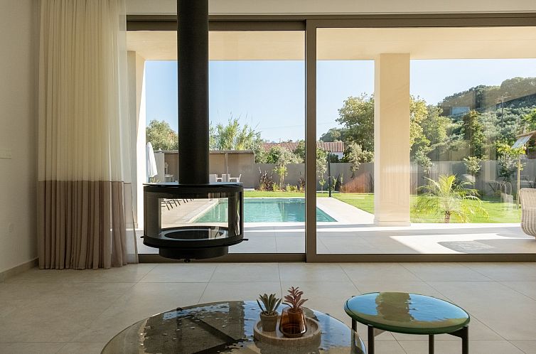 Vrijstaande woning in Vouves