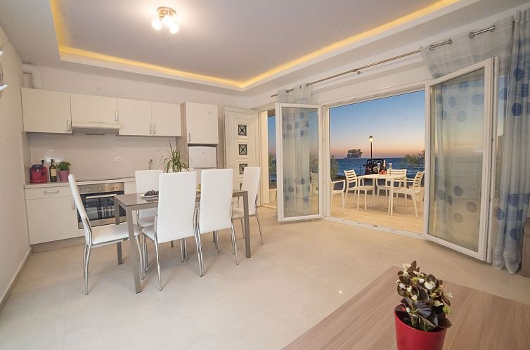 Guest house 0624922 - Apartment Crete - Appartement "Mimosa" direkt am Strand