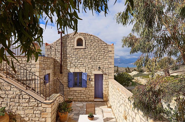 Vakantiehuis Traditionelle Natursteinvilla mit tollem Meerbl