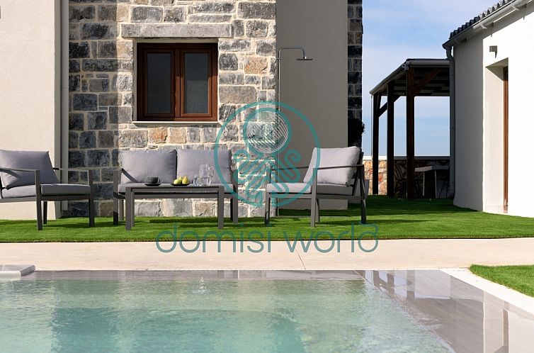 Geschakelde woning in Agia