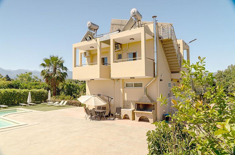 Vrijstaande woning in Agia