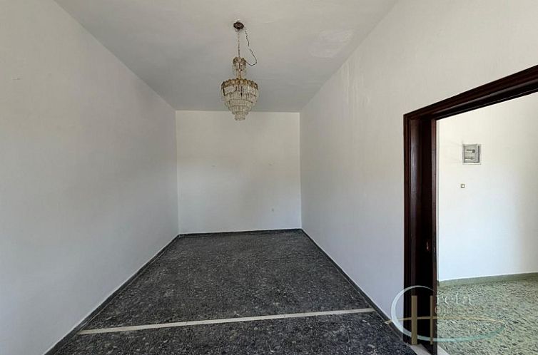 Geschakelde woning in Magarikari