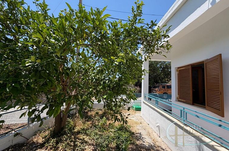 Geschakelde woning in Magarikari