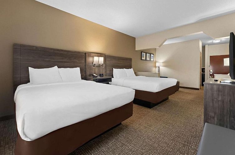 Comfort Suites near Robins Air Force Base