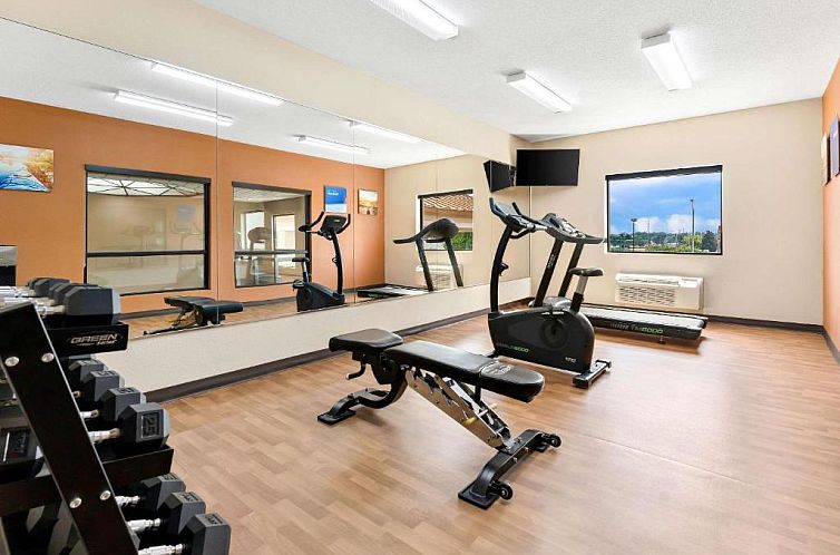 Comfort Suites near Robins Air Force Base