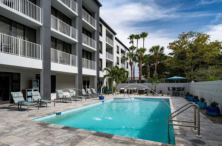 Courtyard by Marriott - Naples