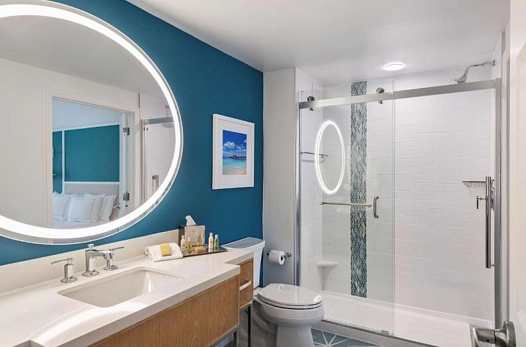 DoubleTree Suites by Hilton Naples